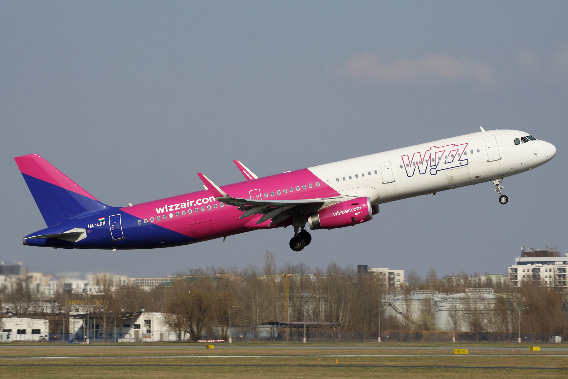 HA-LXM (Samoloty » Spotting na EPWA » Airbus A321-200 » Wizz Air)