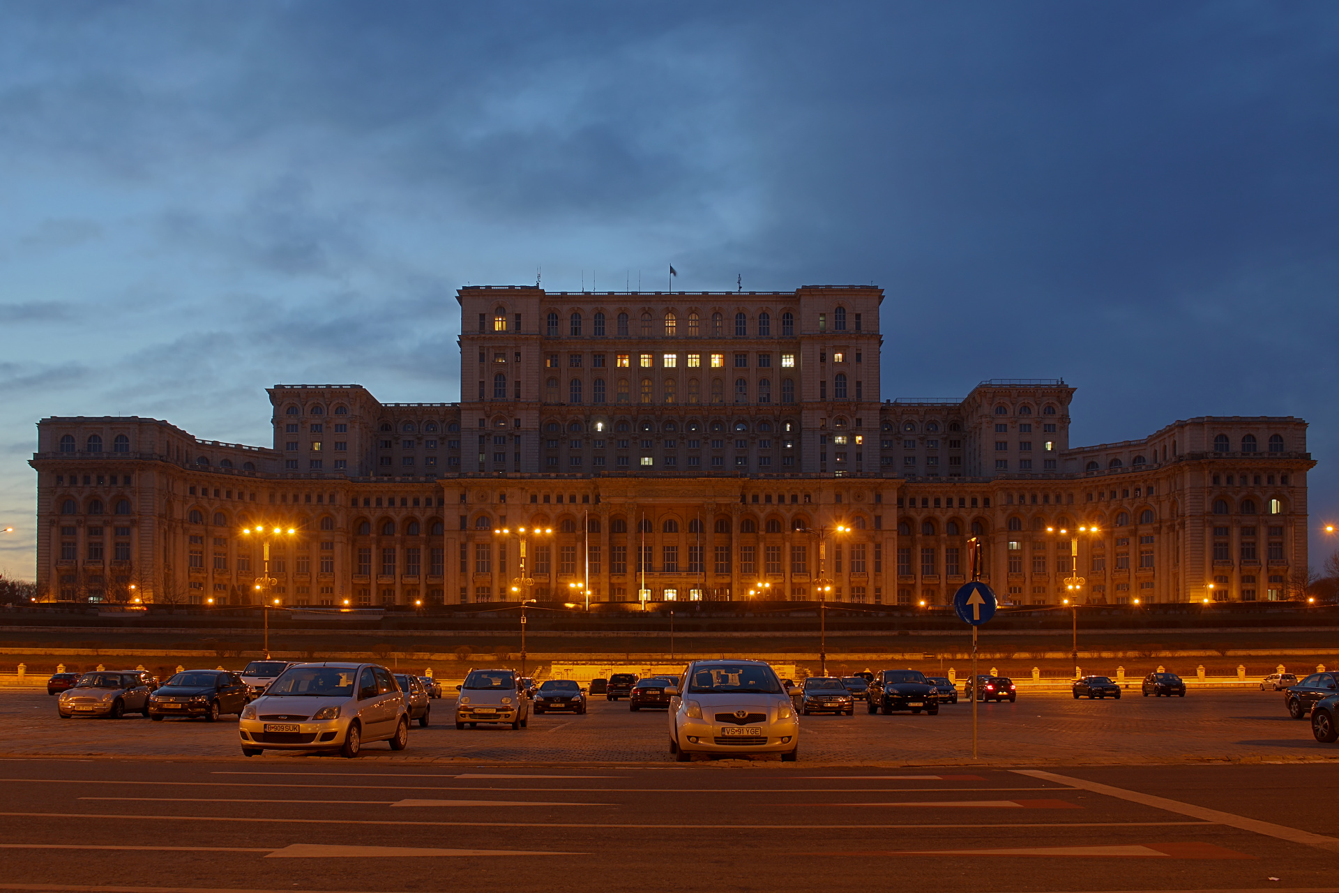 Palatul Parlamentului - Pałac Parlamentu (Podróże » Bukareszt)