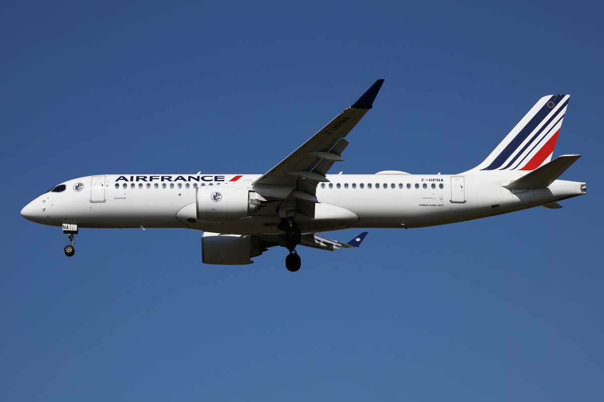 F-HPNA (Samoloty » Spotting na EPWA » Airbus A220-300 » Air France)