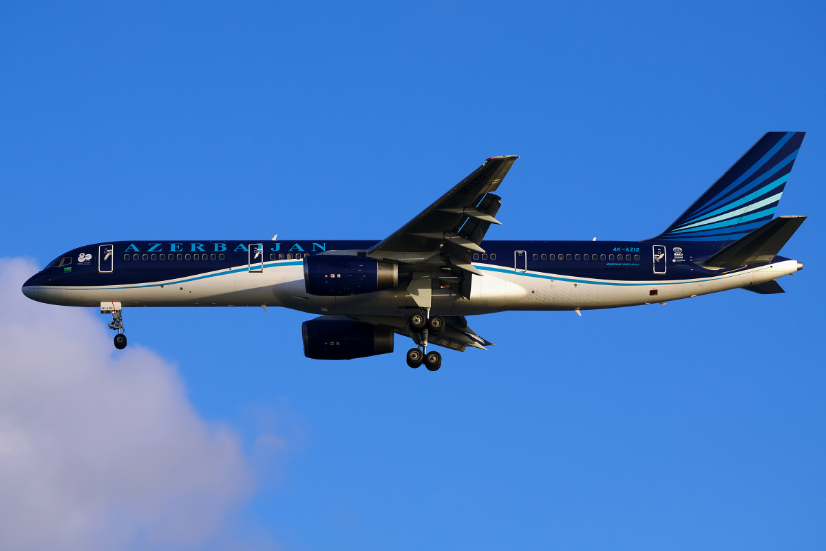 4K-AZ12, AZAL Azerbaijan Airlines (Aircraft » Istanbul Atatürk Airport » Boeing 757-200)