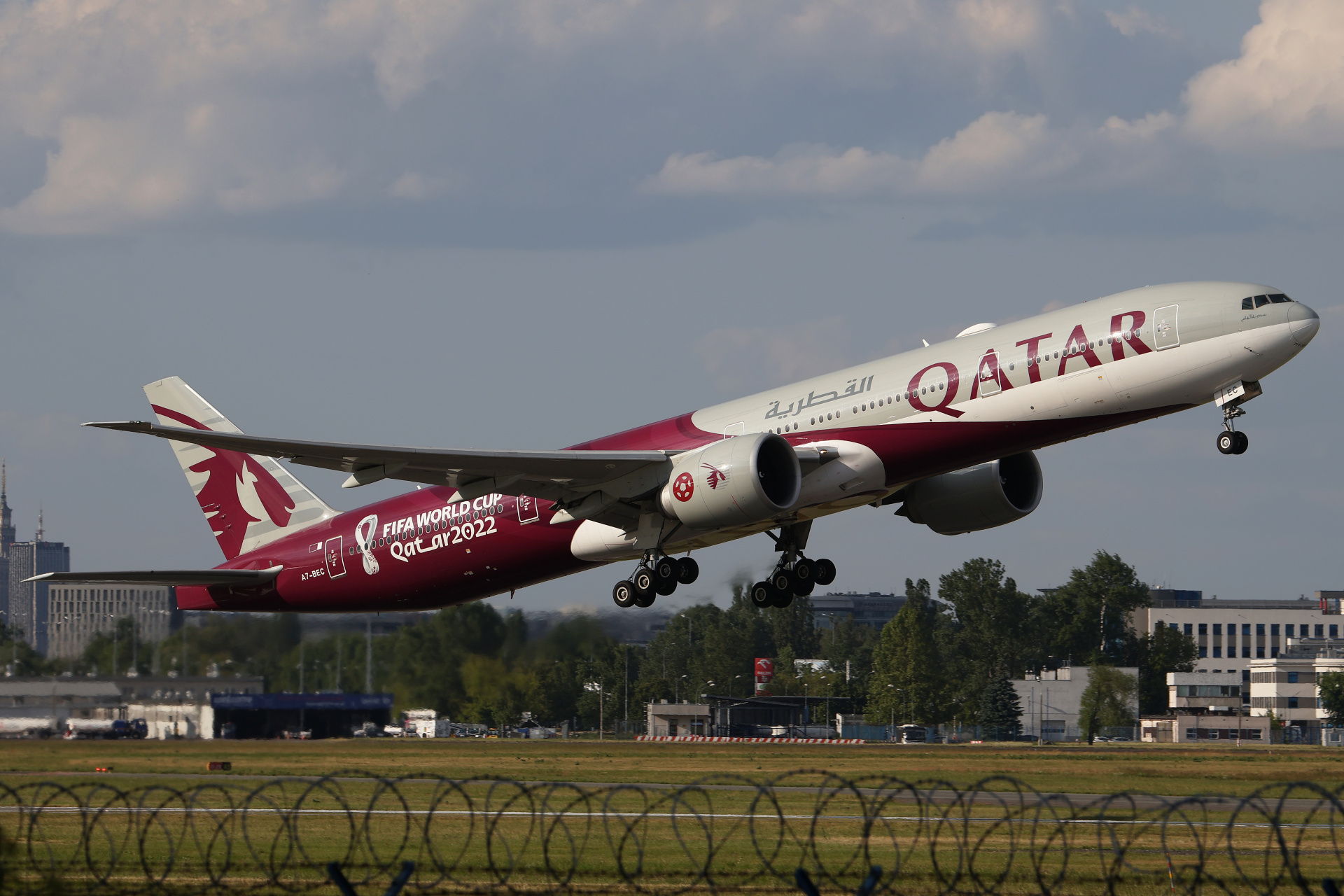 A7-BEC (FIFA World Cup Qatar 2022 livery) (Aircraft » EPWA Spotting » Boeing 777-300ER » Qatar Airways)