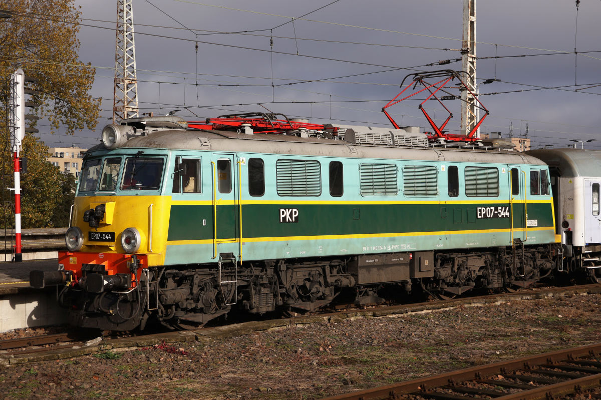 EP07-544 (retro livery) (Vehicles » Trains and Locomotives » HCP 203E)