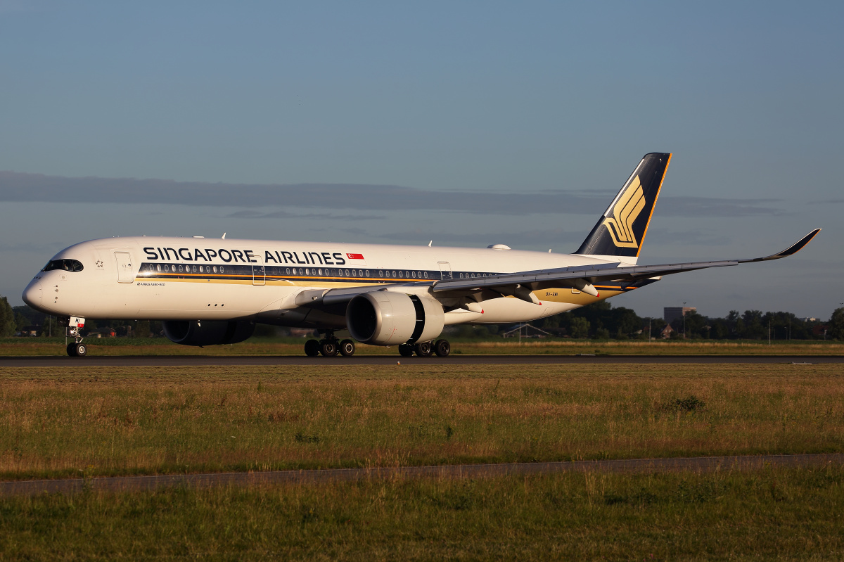 9V-SMI, Singapore Airlines (Aircraft » Schiphol Spotting » Airbus A350-900 » Singapore Airlines)