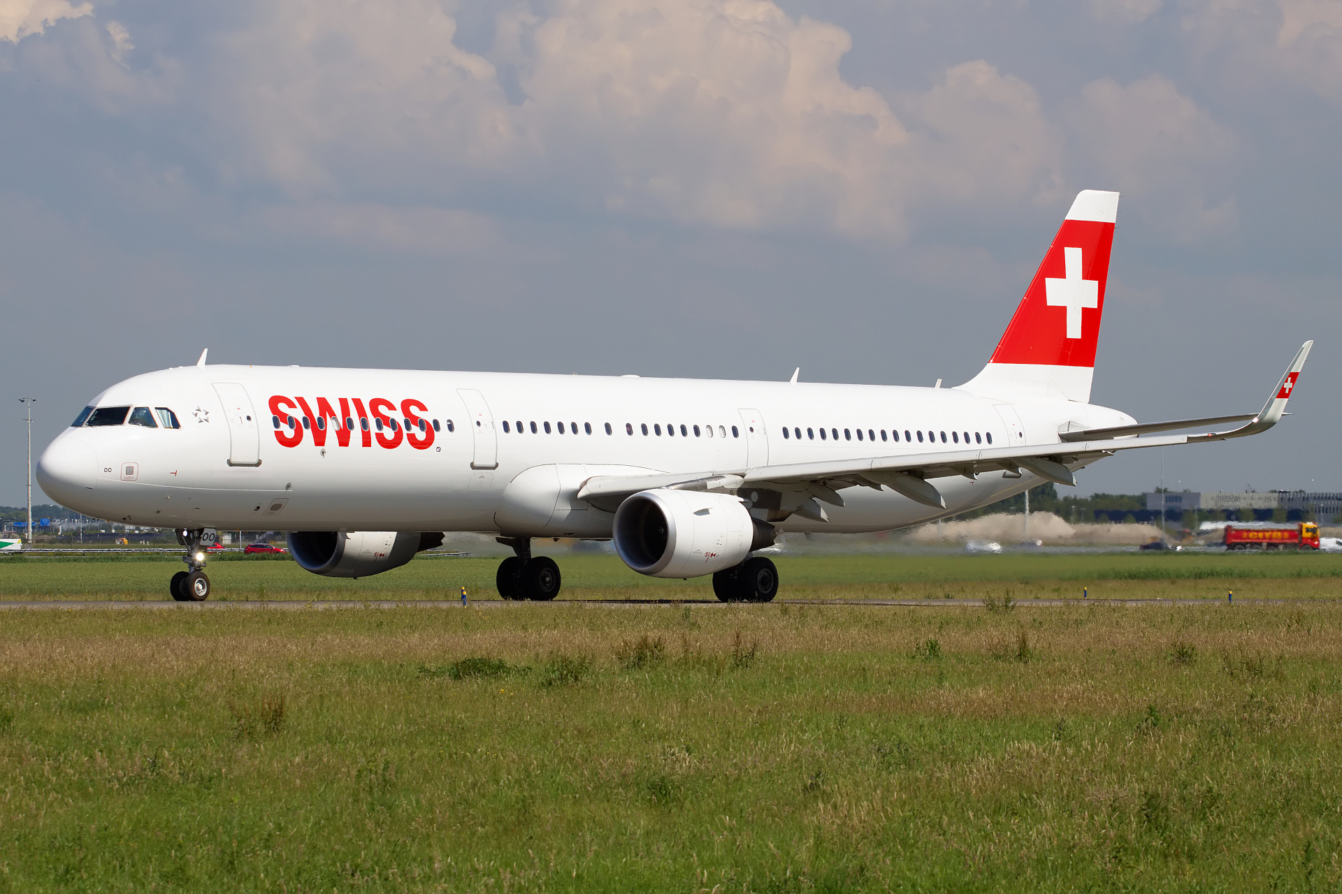 HB-IOO, Swiss International Air Lines (Samoloty » Spotting na Schiphol » Airbus A321-200)