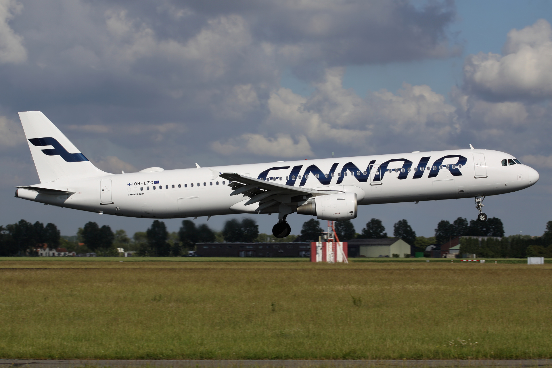 OH-LZC, Finnair (Aircraft » Schiphol Spotting » Airbus A321-200)