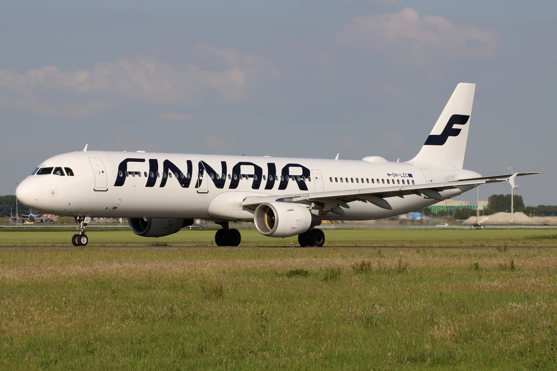 OH-LZC, Finnair (Samoloty » Spotting na Schiphol » Airbus A321-200)