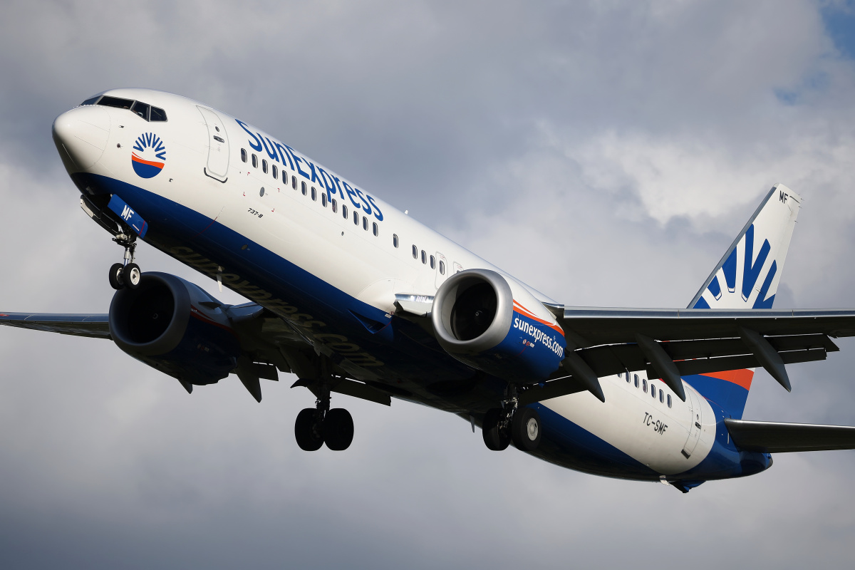 TC-SMF, SunExpress (Samoloty » Spotting na EPWA » Boeing 737-8 MAX)