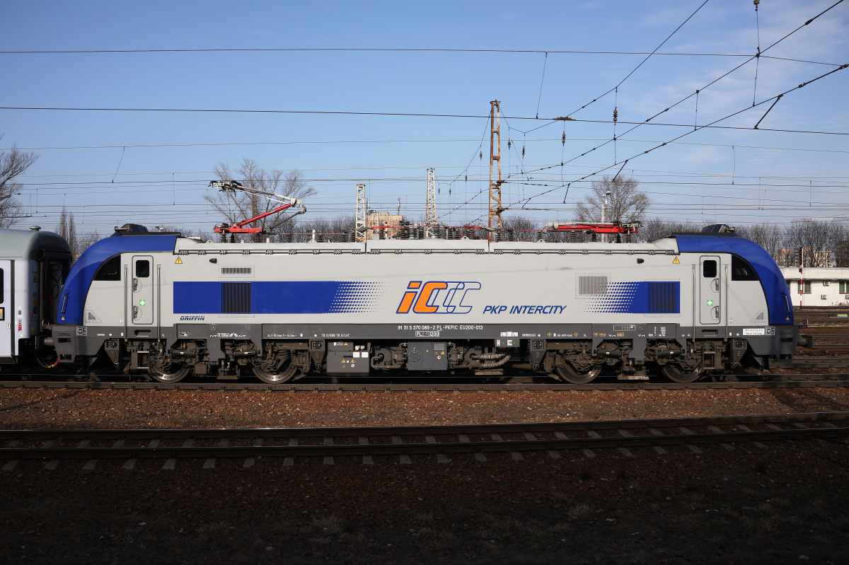 E4MSUa EU200-013 (Vehicles » Trains and Locomotives » Newag Griffin » Multisystem)