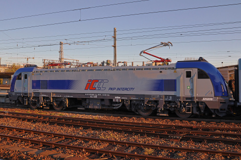 EU200-004