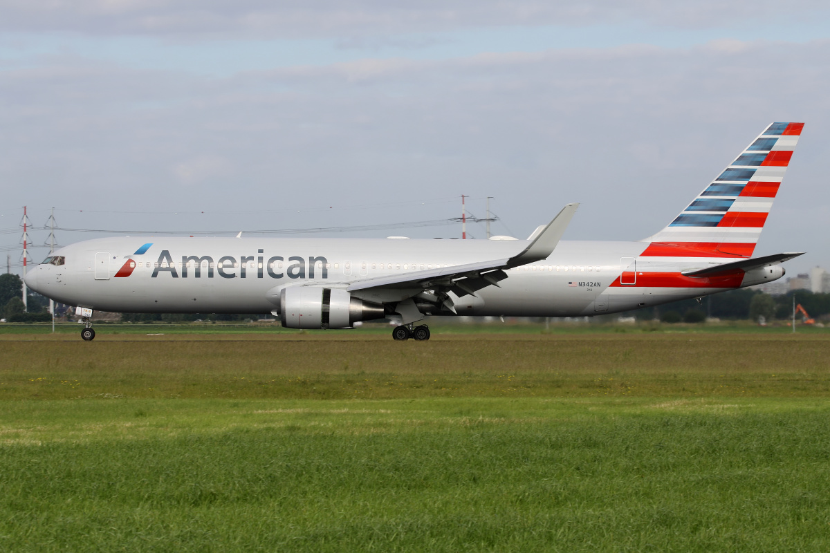 N342AN, American Airlines (Samoloty » Spotting na Schiphol » Boeing 767-300)