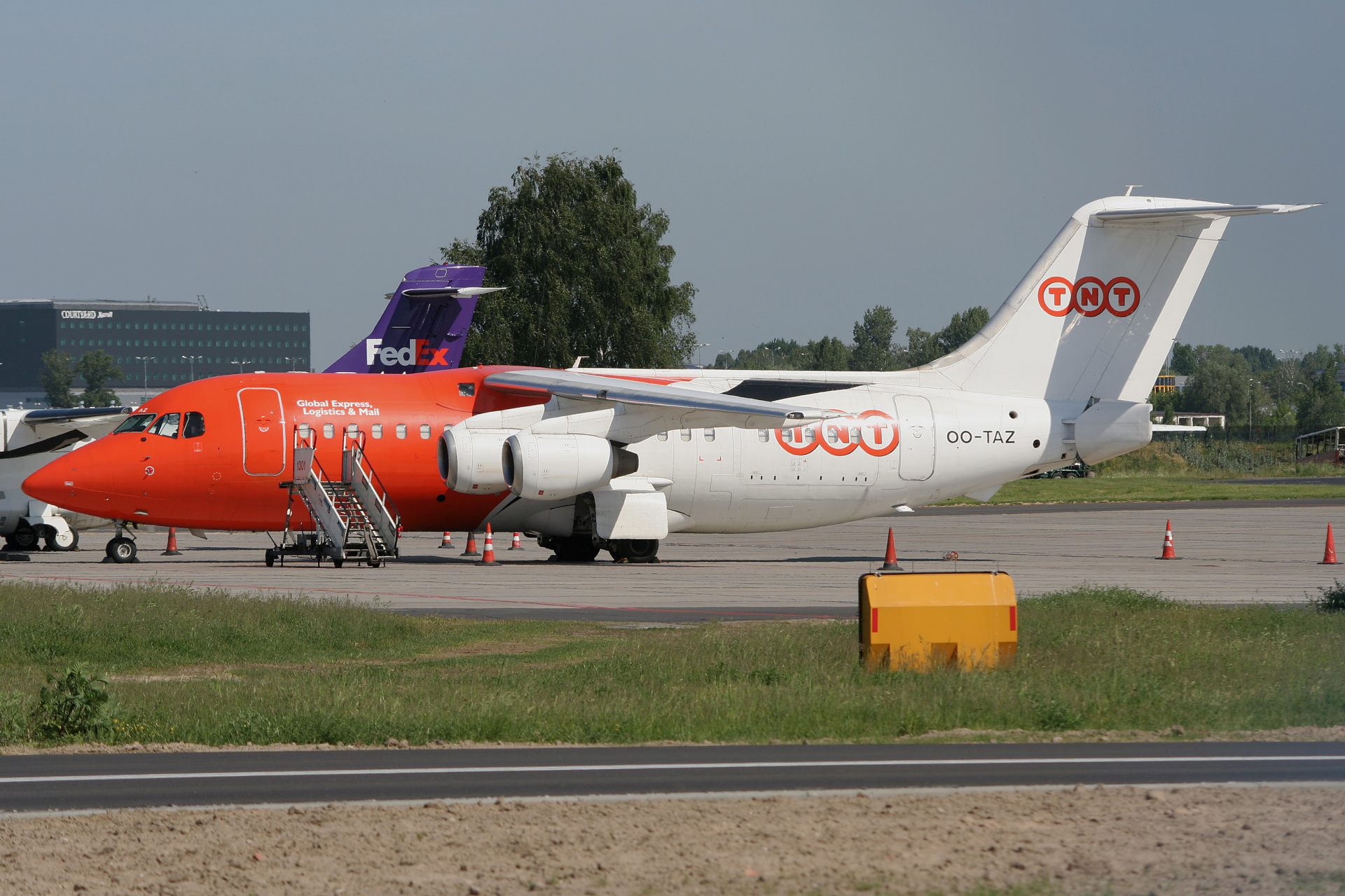 146-200QC, OO-TAZ (Aircraft » EPWA Spotting » BAe 146 and revisions » TNT Airways)