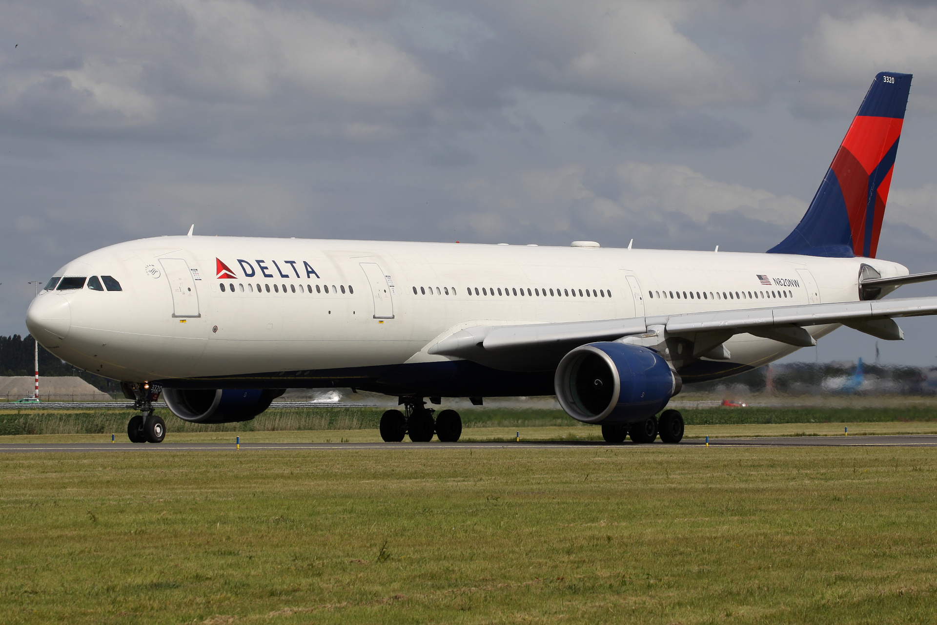 N820NW (Aircraft » Schiphol Spotting » Airbus A330-300 » Delta Airlines)