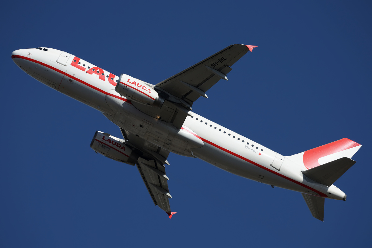 9H-IHL (Samoloty » Spotting na EPWA » Airbus A320-200 » Lauda Europe)