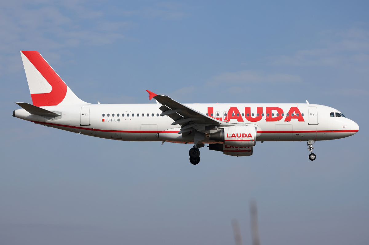 9H-LMI (Aircraft » EPWA Spotting » Airbus A320-200 » Lauda Europe)