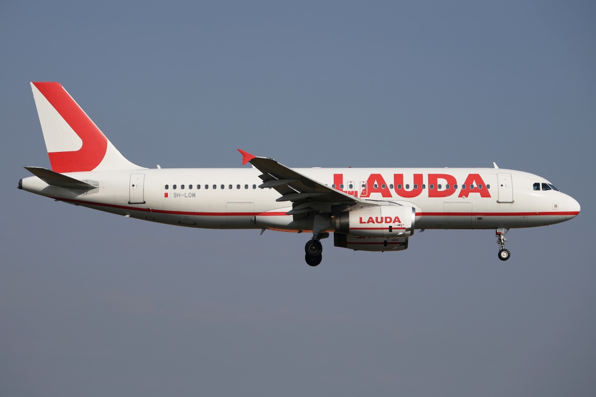 9H-LOM (Aircraft » EPWA Spotting » Airbus A320-200 » Lauda Europe)