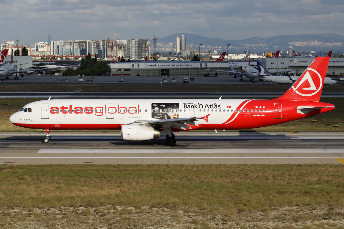 TC-AGI, AtlasGlobal ("Bank'O Atlas Card" livery) (Aircraft » Istanbul Atatürk Airport » Airbus A321-200)