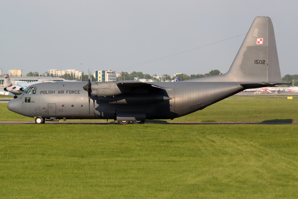 C-130E, 1502 (Aircraft » EPWA Spotting » Lockheed C-130 Hercules » Polish Air Force)