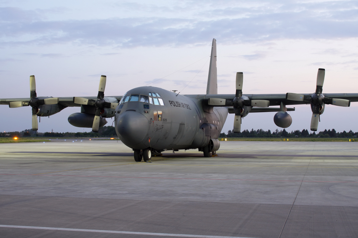 C-130E, 1505 (Samoloty » Spotting na EPWA » Lockheed C-130 Hercules » Polskie Siły Powietrzne)