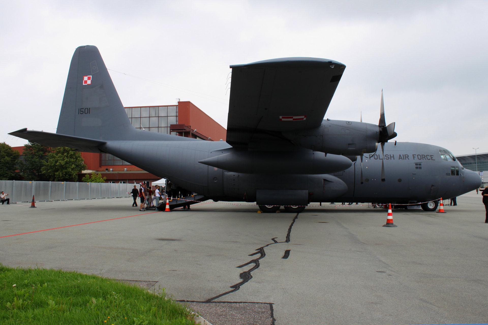 C-130E, 1501 (Aircraft » EPWA Spotting » Lockheed C-130 Hercules » Polish Air Force)
