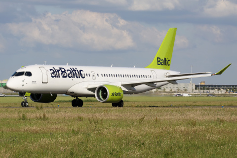 YL-CSD, airBaltic