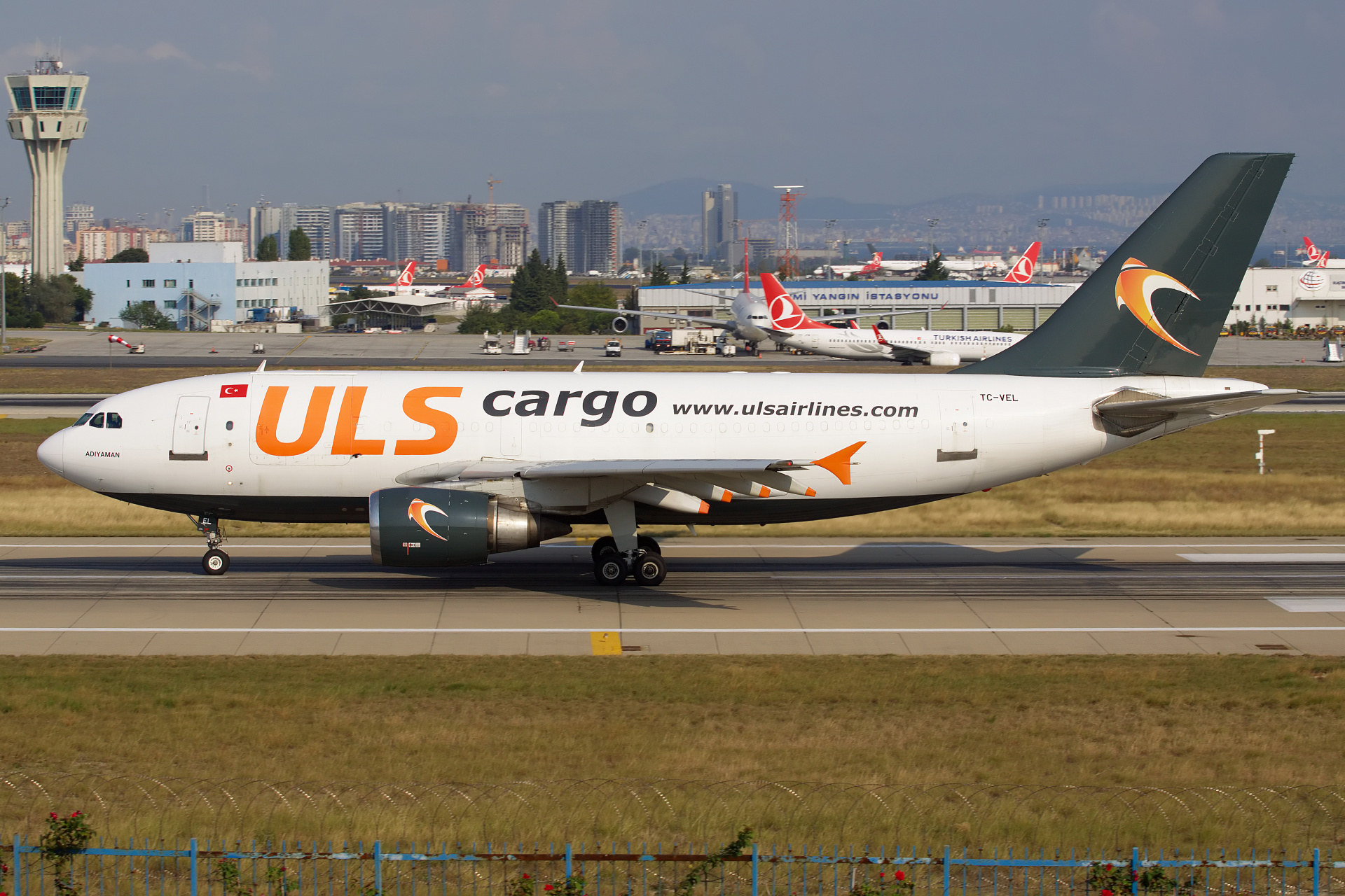 TC-VEL, ULS Cargo Airlines (Aircraft » Istanbul Atatürk Airport » Airbus A310-300)
