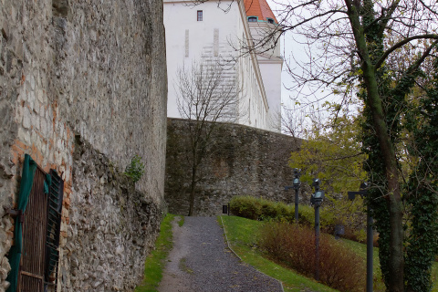 Walk around Castle Walls