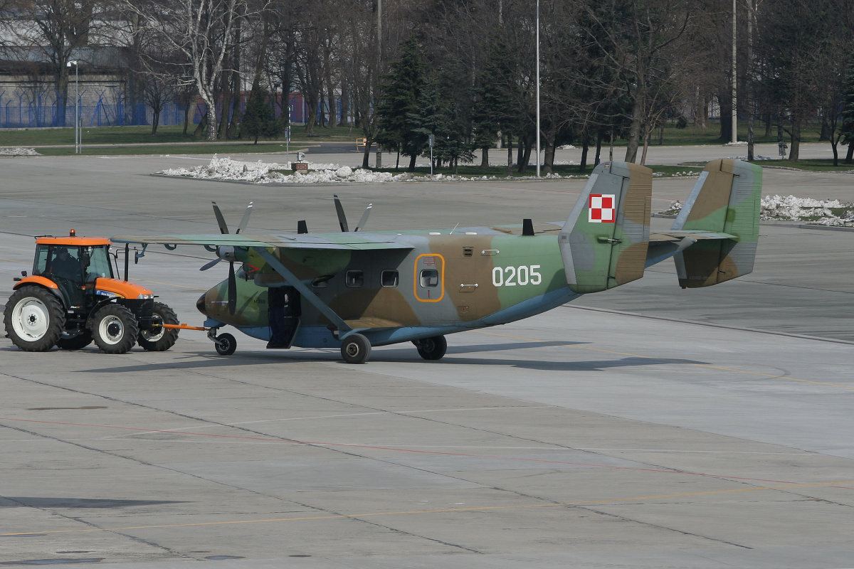 M28B, 0205 (Aircraft » EPWA Spotting » PZL Mielec M28 » Polish Air Force)