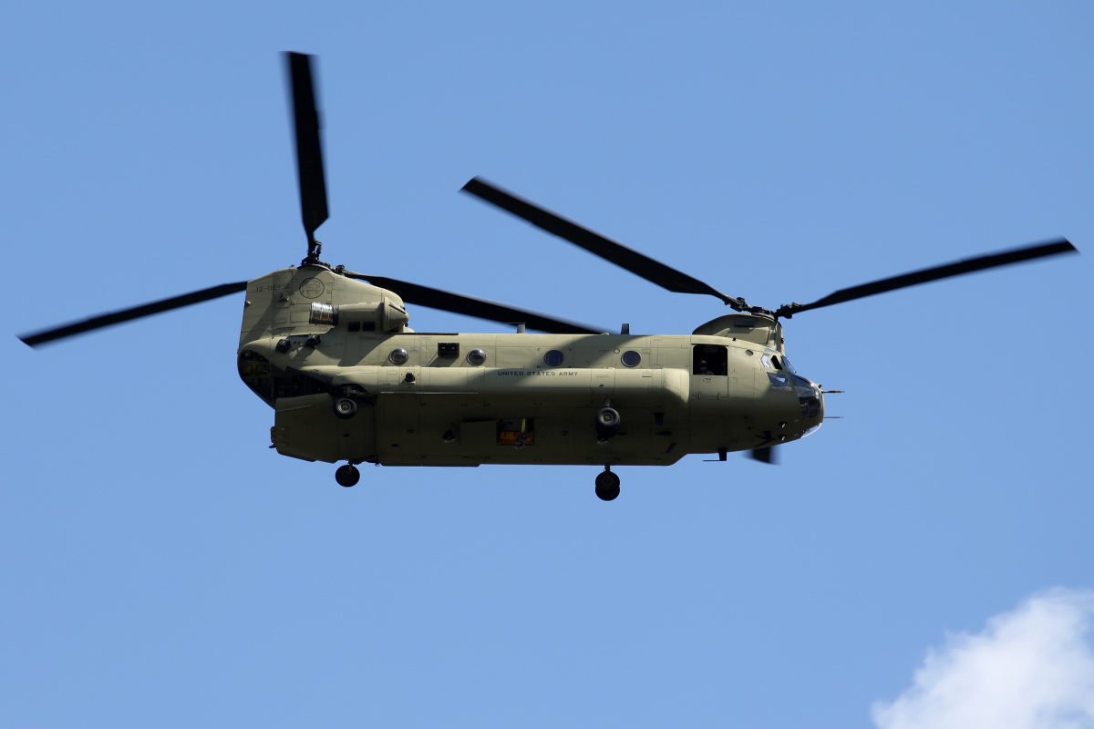 Boeing CH-47F Chinook, 13-08432, U.S. Army