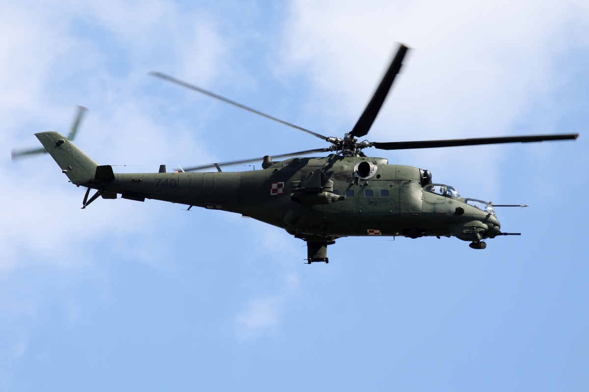 Mil Mi-24V, 740, Polish Air Force (Aircraft » Polish Army Day Parade fly-by)