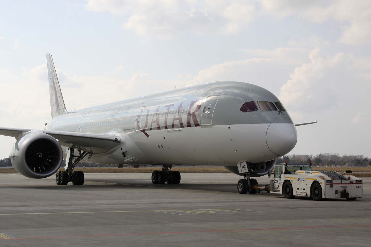 A7-BHE (Aircraft » EPWA Spotting » Boeing 787-9 Dreamliner » Qatar Airways)