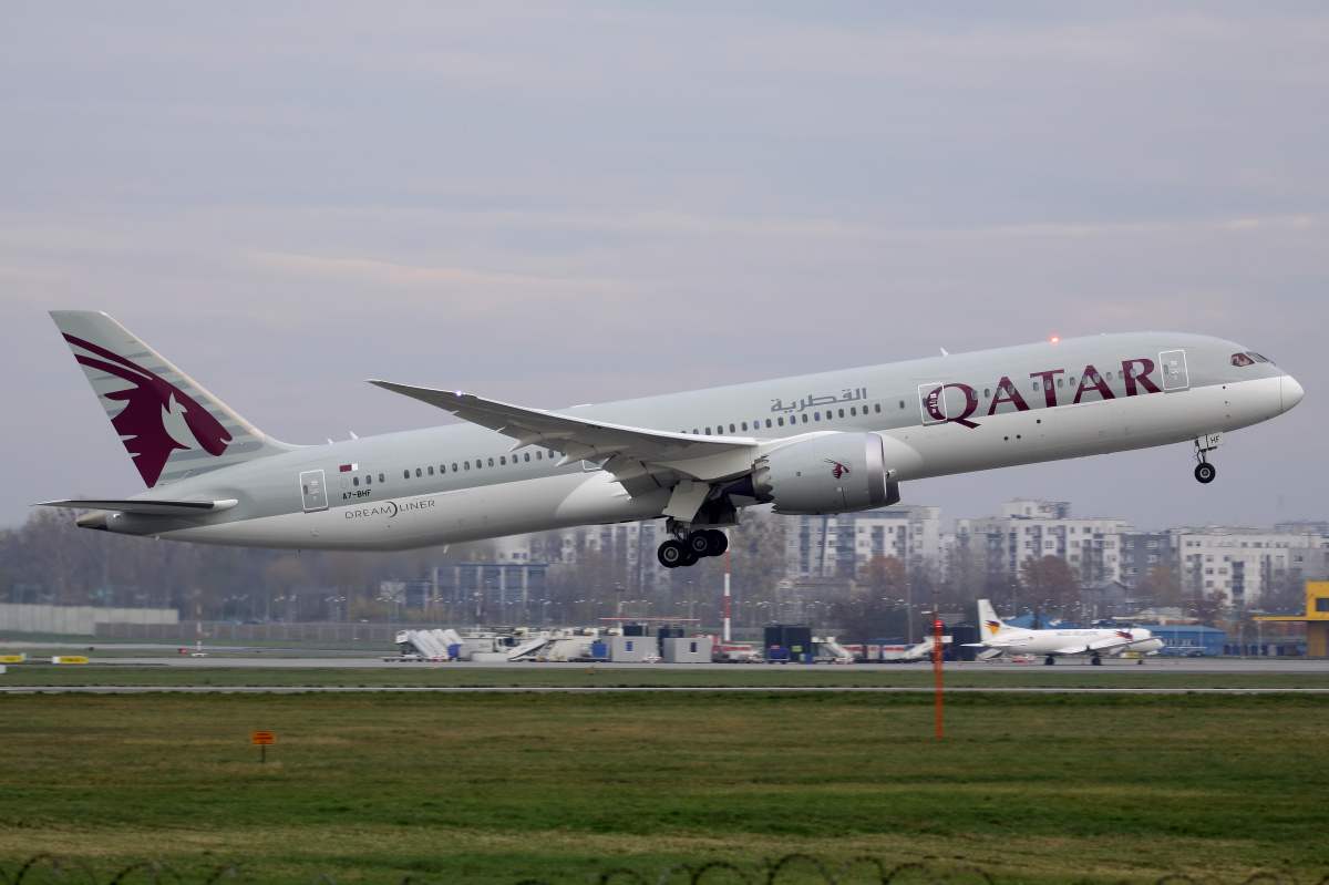 A7-BHF (Aircraft » EPWA Spotting » Boeing 787-9 Dreamliner » Qatar Airways)