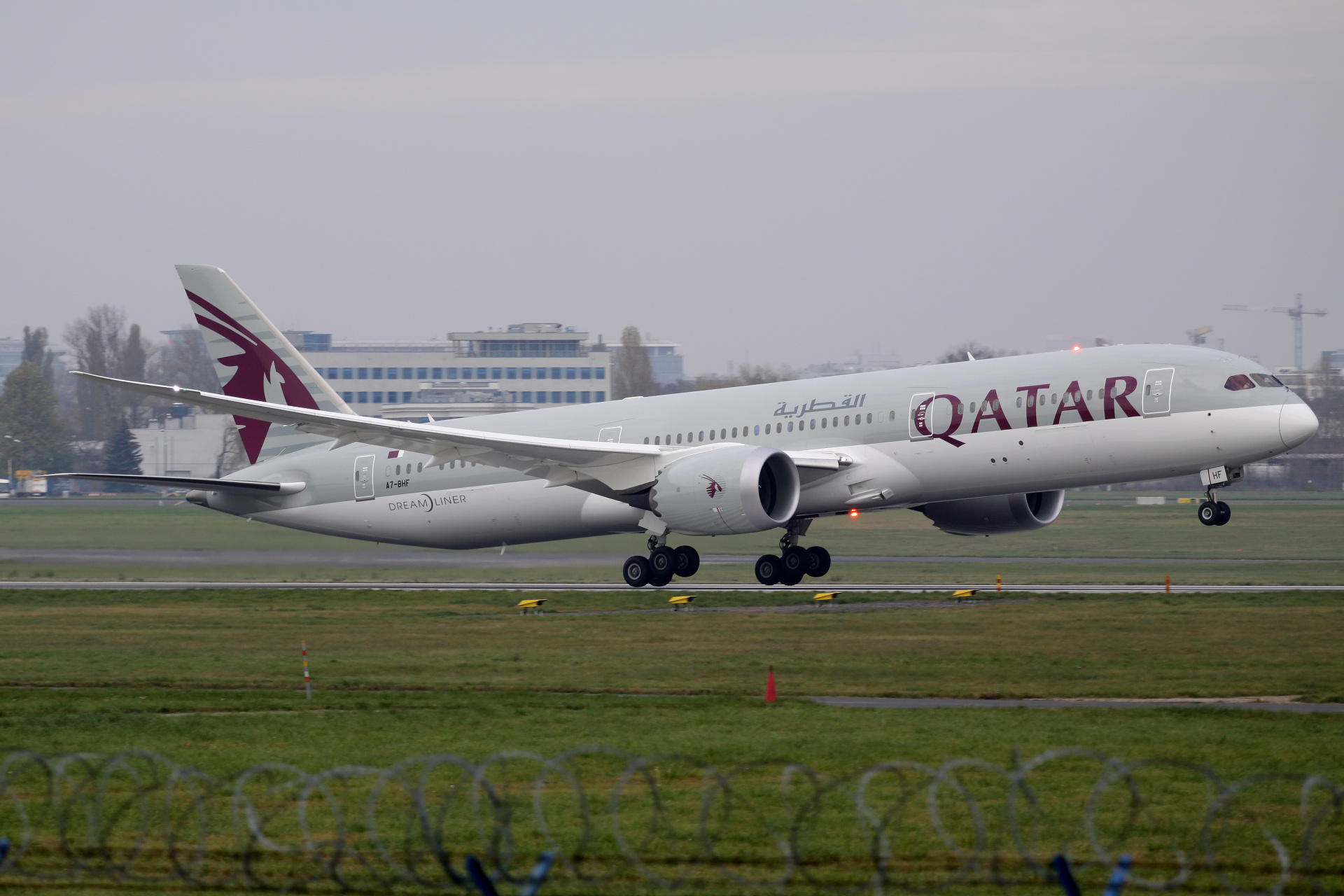 A7-BHF (Aircraft » EPWA Spotting » Boeing 787-9 Dreamliner » Qatar Airways)