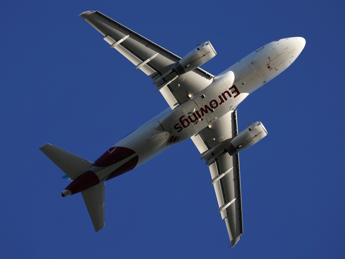 D-AGWU (Aircraft » EPWA Spotting » Airbus A319-100 » Eurowings)