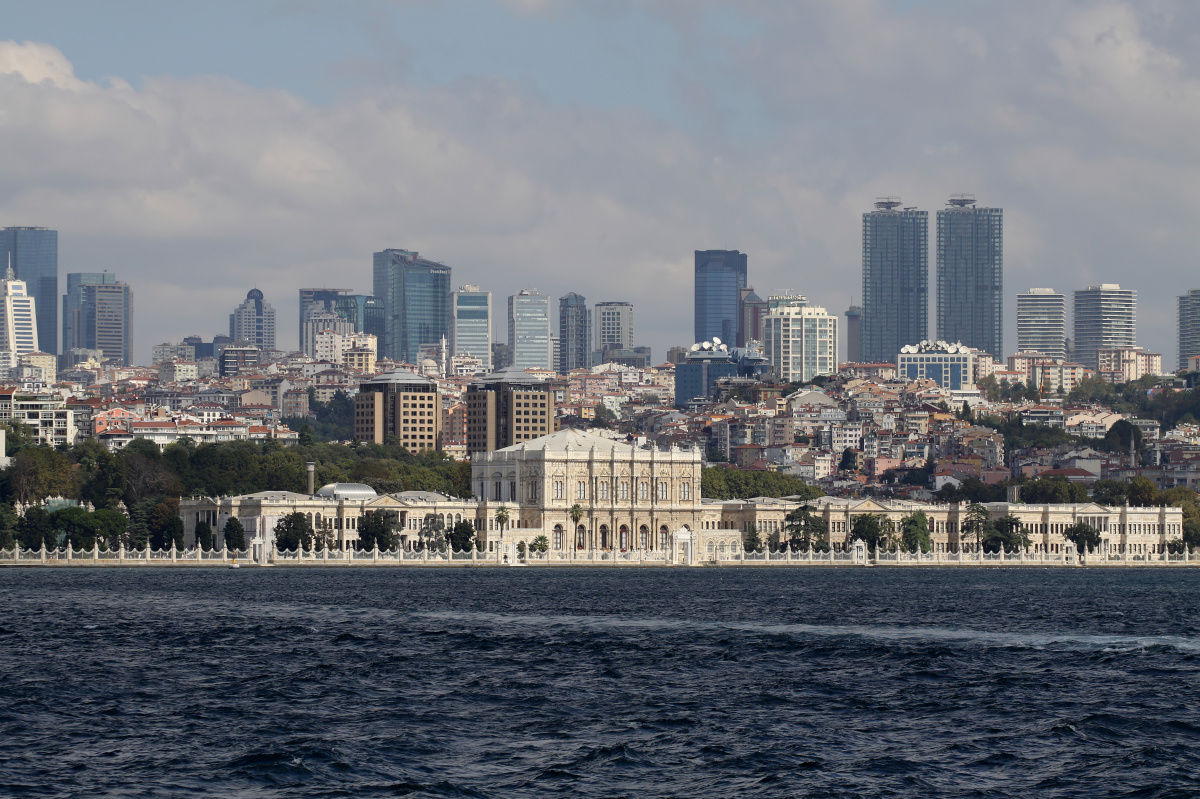 Dolmabahçe Palace and Şişli (Travels » Istanbul » Bosphorus)