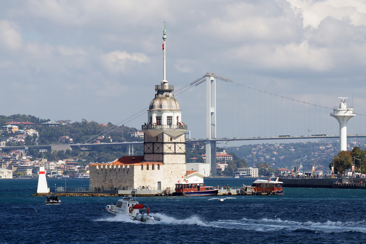 Maiden's Tower and Bosphorus Bridge