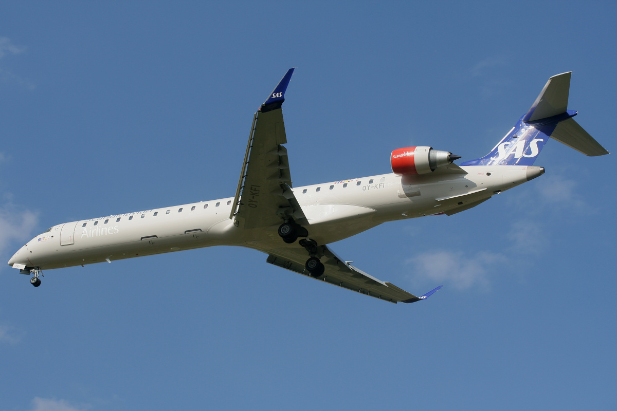 OY-KFI (Aircraft » EPWA Spotting » Mitsubishi Regional Jet » CRJ-900 » SAS Scandinavian Airlines)