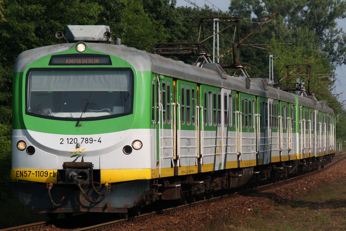 EN57-1109 (Vehicles » Trains and Locomotives » Pafawag 5B/6B EN57 and revisions)