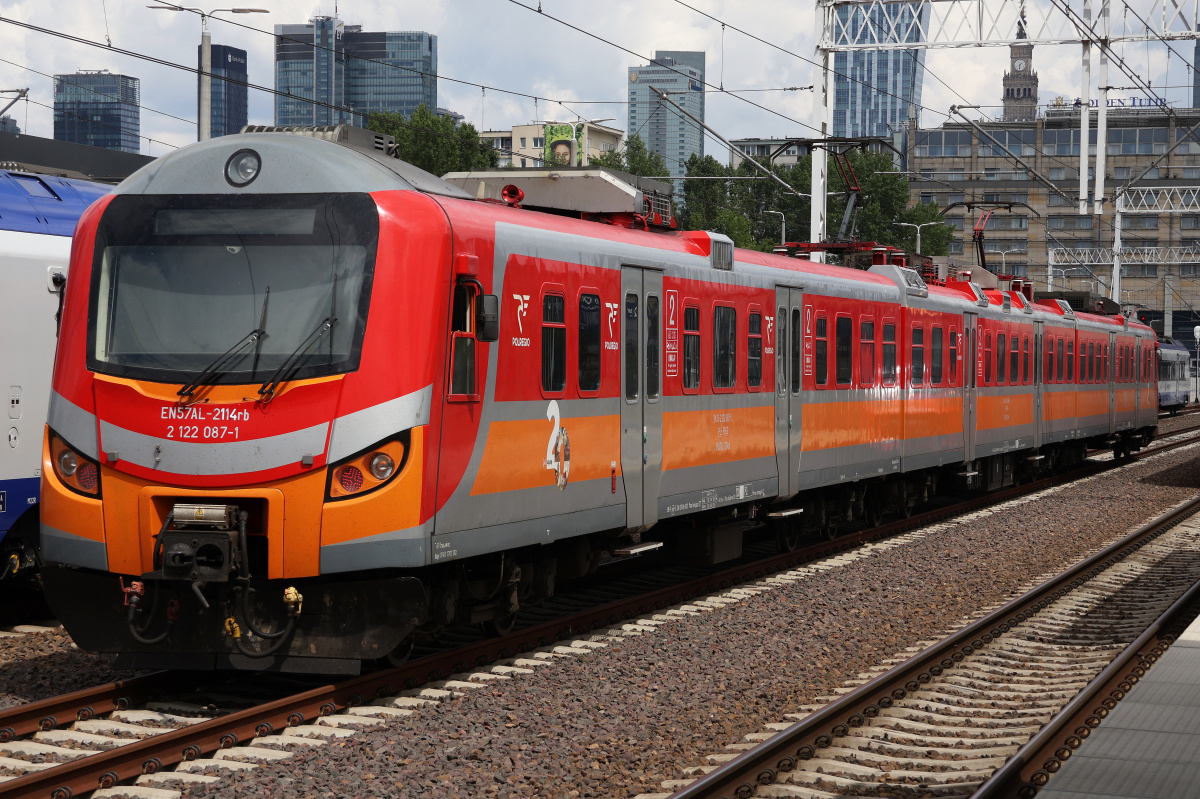 EN57AL-2114 (Vehicles » Trains and Locomotives » Pafawag 5B/6B EN57 and revisions)