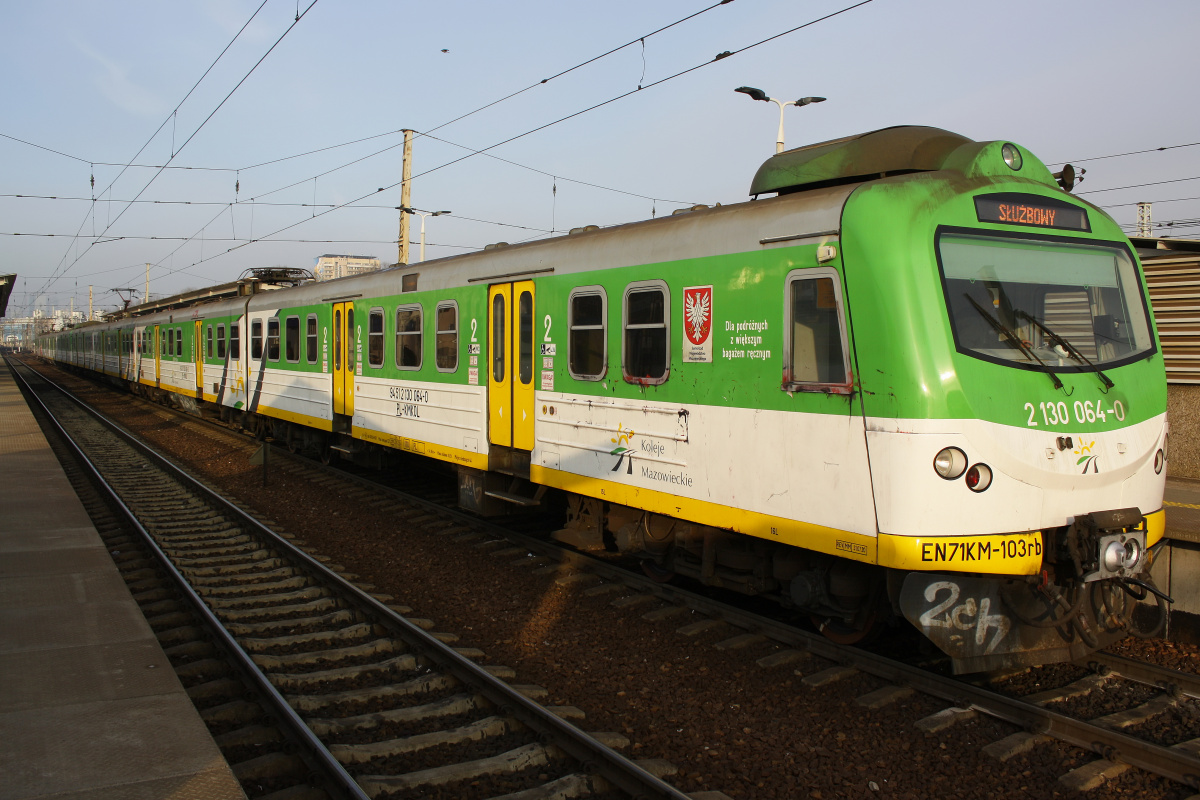 EN71KM-103 (Pojazdy » Pociągi i lokomotywy » Pafawag 5B/6B EN57 i pochodne)