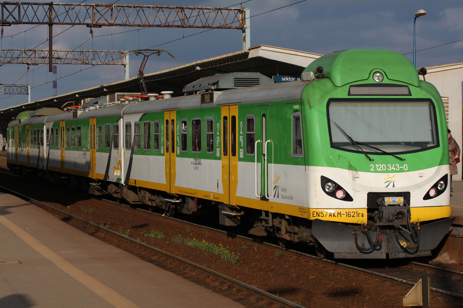 EN57AKM-1621 (Vehicles » Trains and Locomotives » Pafawag 5B/6B EN57 and revisions)