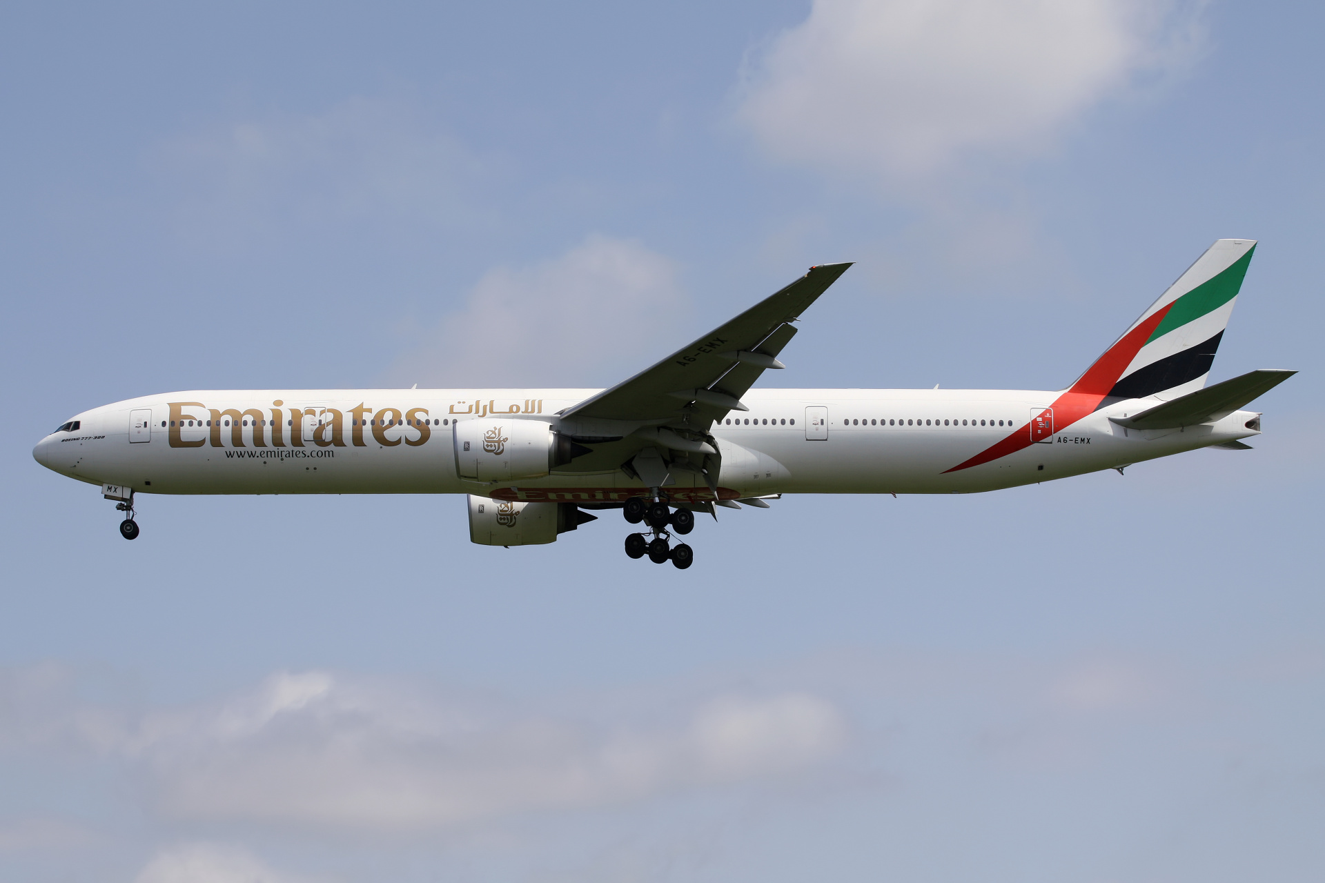 A6-EMX, Emirates (Aircraft » EPWA Spotting » Boeing 777-300)