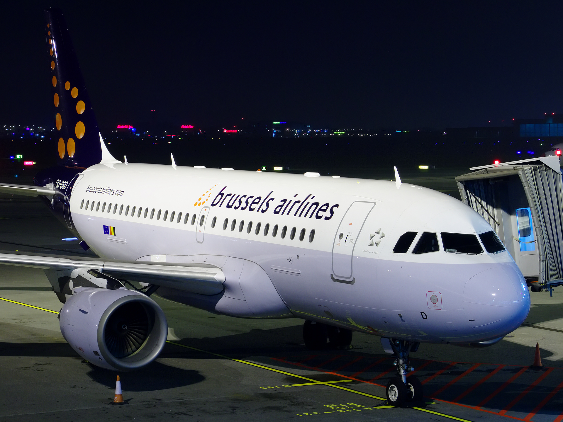 OO-SSD (Aircraft » EPWA Spotting » Airbus A319-100 » Brussels Airlines)
