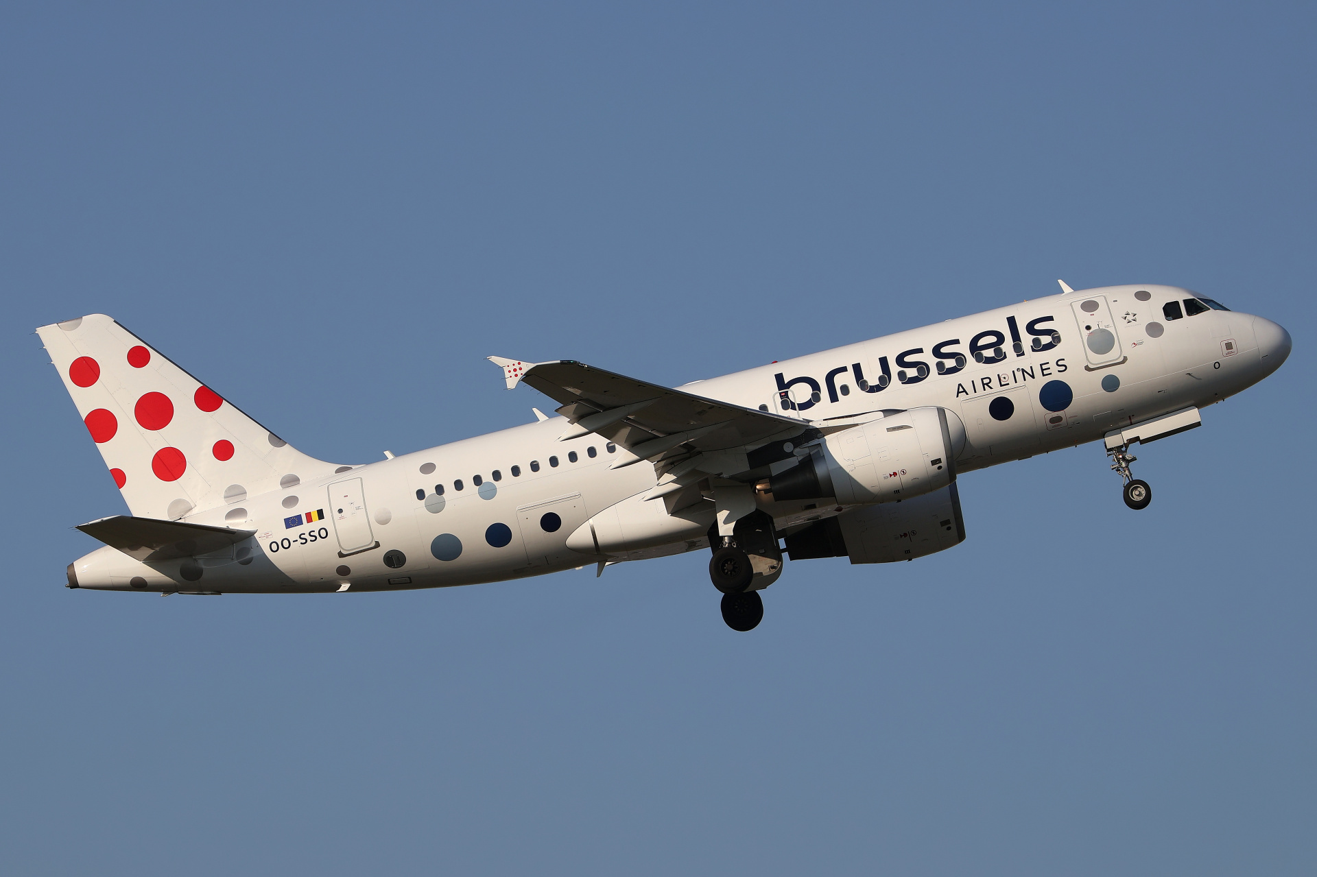 OO-SSO (Samoloty » Spotting na EPWA » Airbus A319-100 » Brussels Airlines)
