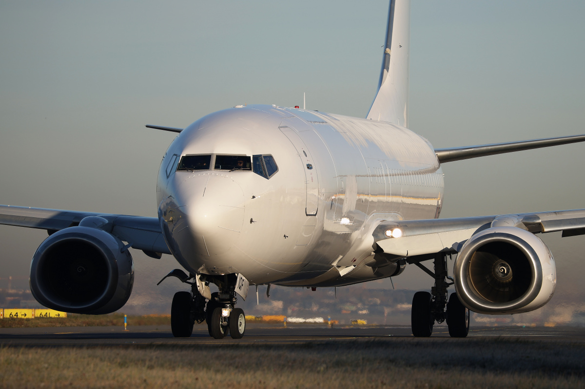 F-HIQF, ASL Airlines France (Aircraft » EPWA Spotting » Boeing 737-800SF)