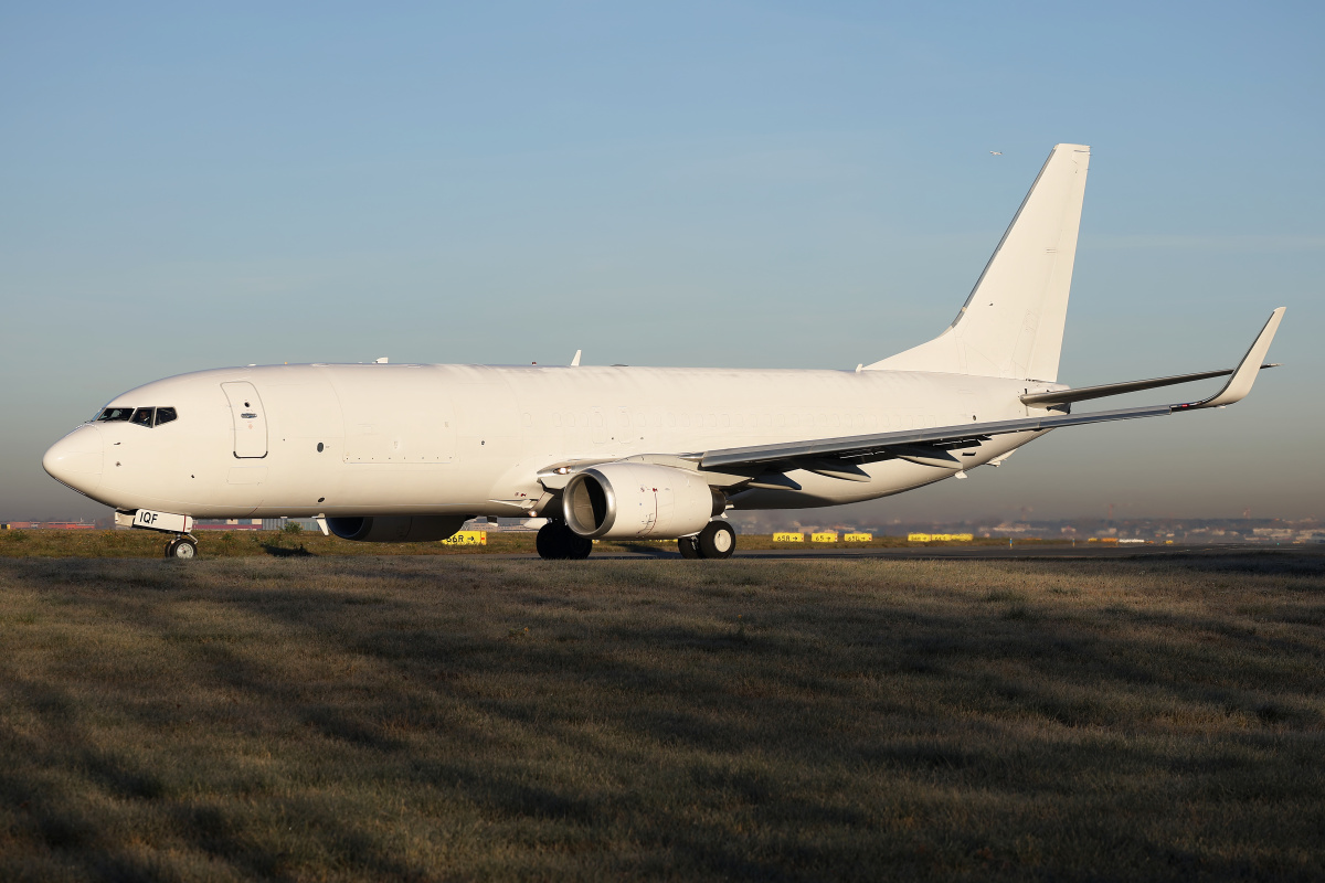 F-HIQF, ASL Airlines France (Aircraft » EPWA Spotting » Boeing 737-800SF)