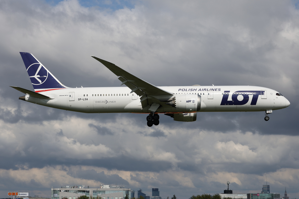 SP-LSA (Samoloty » Spotting na EPWA » Boeing 787-9 Dreamliner » Polskie Linie Lotnicze LOT)