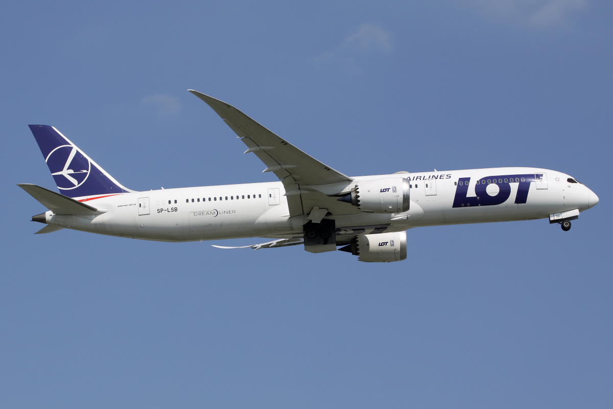 SP-LSB (Samoloty » Spotting na EPWA » Boeing 787-9 Dreamliner » Polskie Linie Lotnicze LOT)