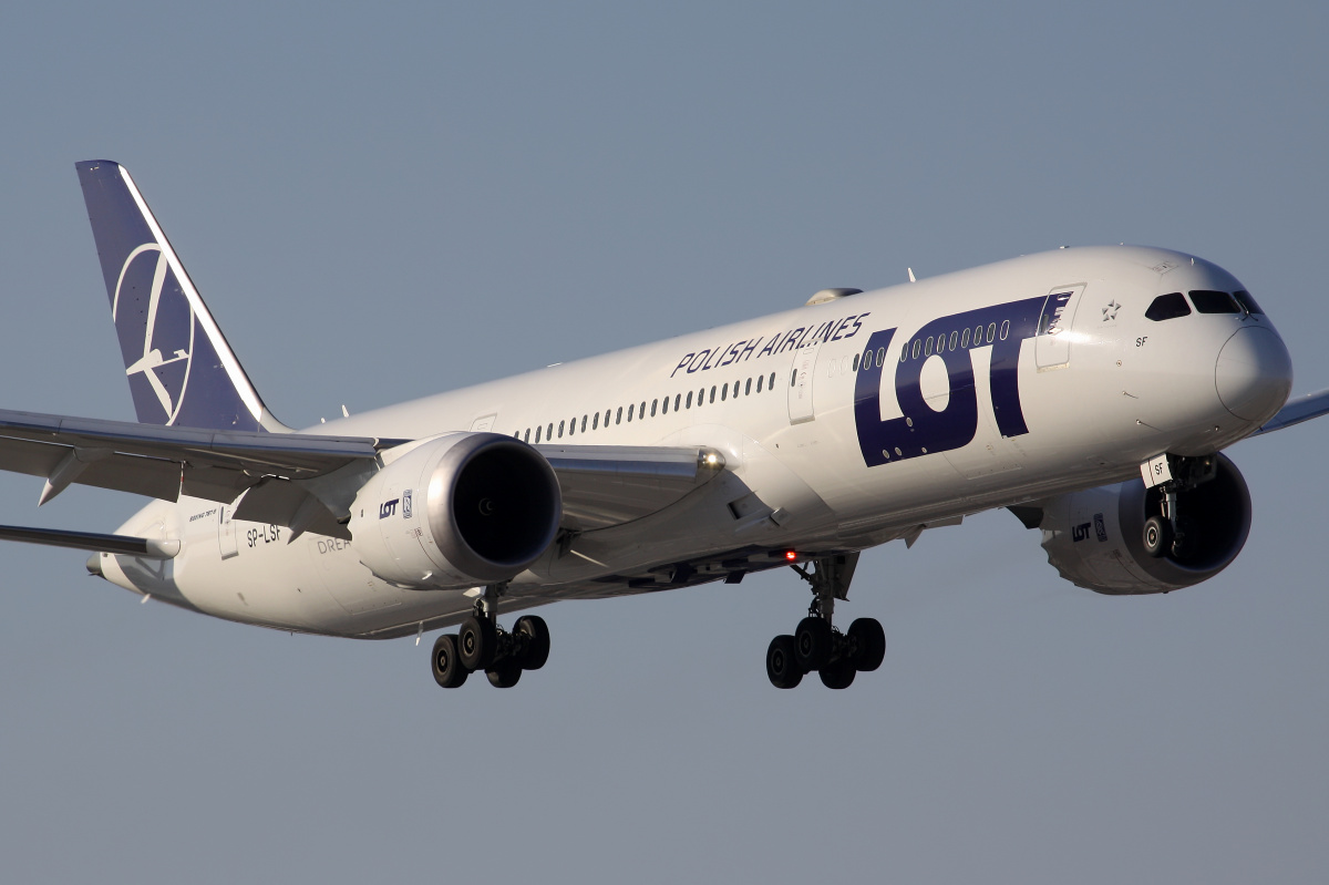 SP-LSF (Samoloty » Spotting na EPWA » Boeing 787-9 Dreamliner » Polskie Linie Lotnicze LOT)