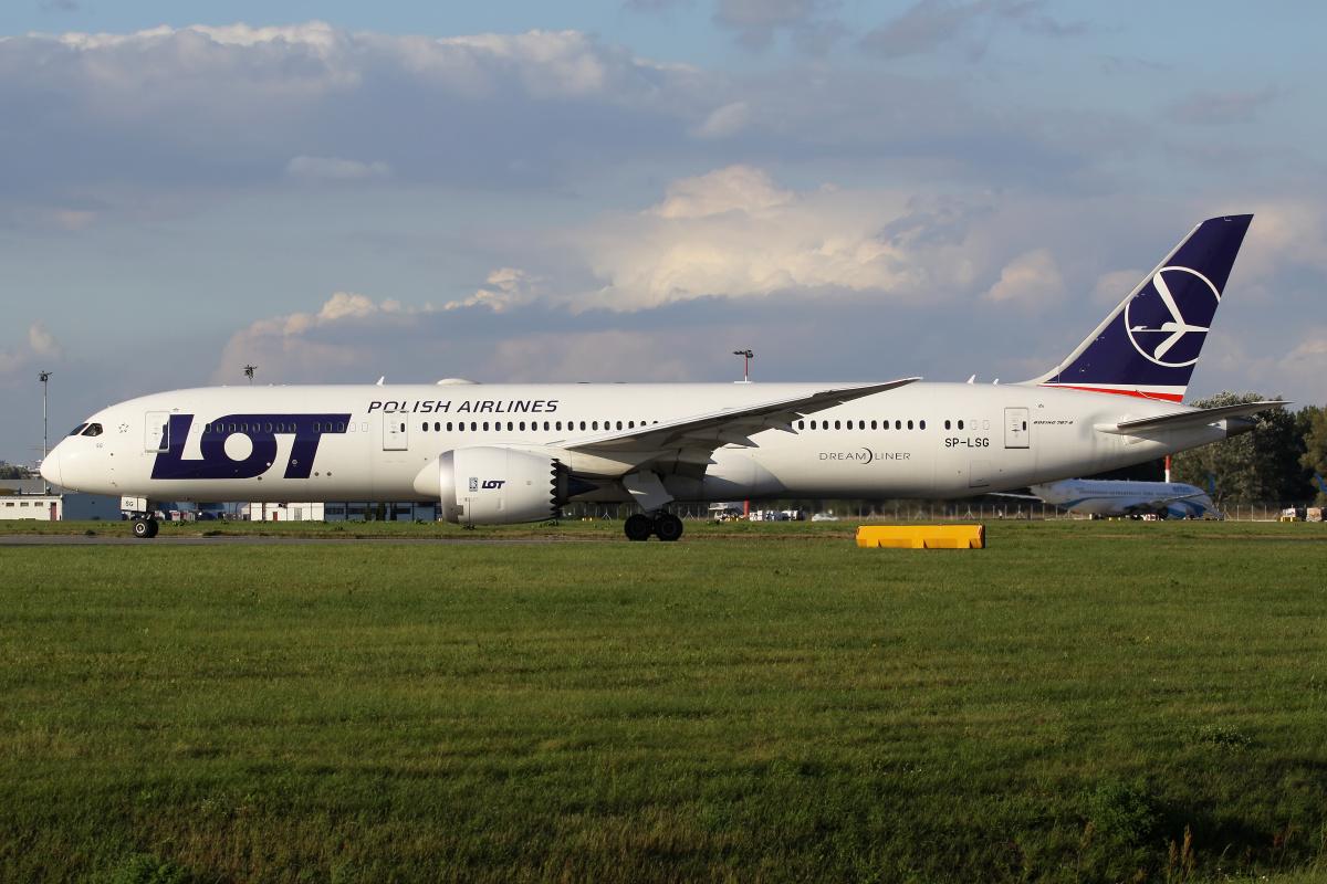 SP-LSG (Aircraft » EPWA Spotting » Boeing 787-9 Dreamliner » LOT Polish Airlines)