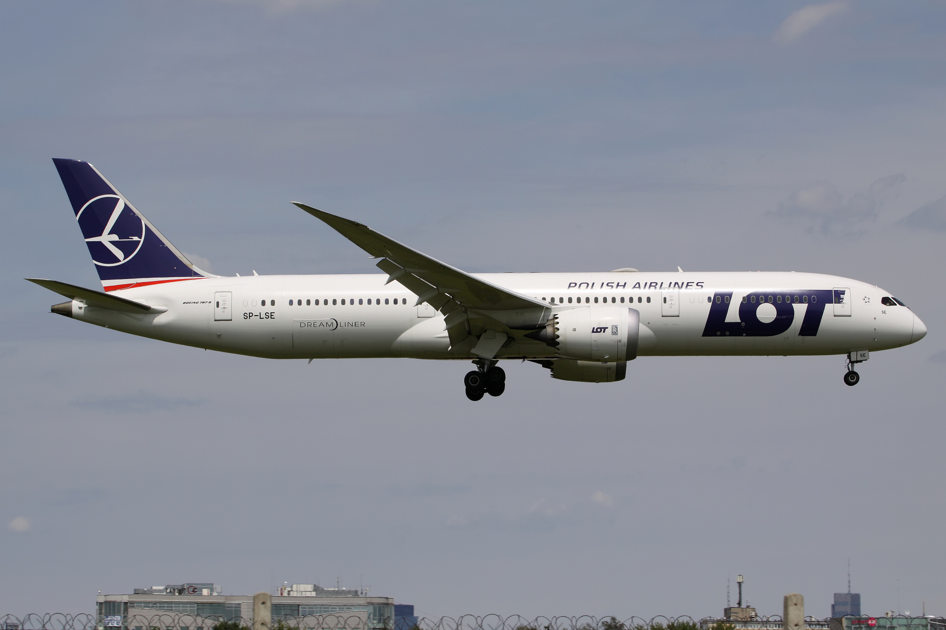 SP-LSE (Samoloty » Spotting na EPWA » Boeing 787-9 Dreamliner » Polskie Linie Lotnicze LOT)